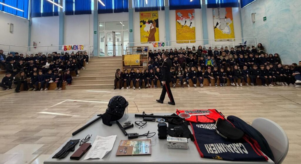 👮‍♂️ La legalità si impara anche tra i banchi di scuola 📚